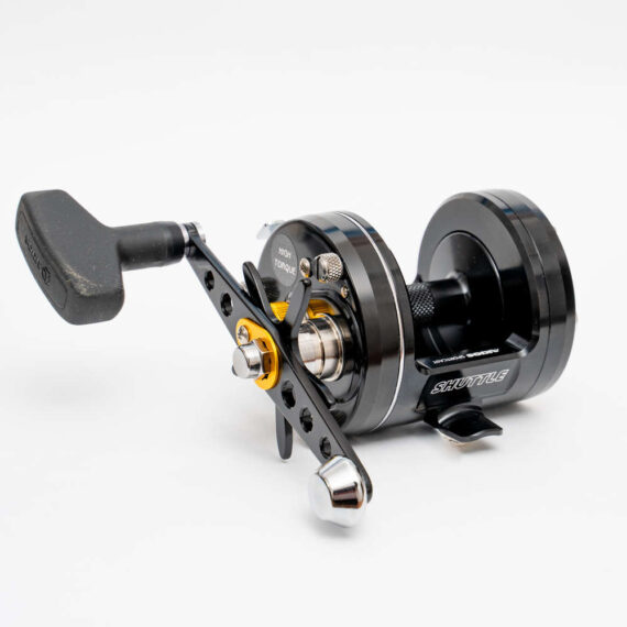 Akios Shuttle 666 STR KURO Multiplier Reel